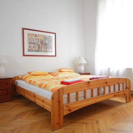 Blue Rose Apartment Budapest Eksteriør billede