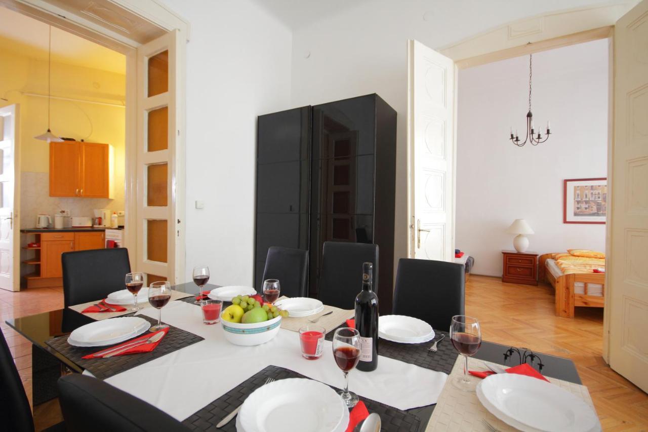 Blue Rose Apartment Budapest Eksteriør billede